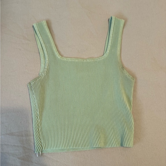 Green knit crop - Picture 2 of 4